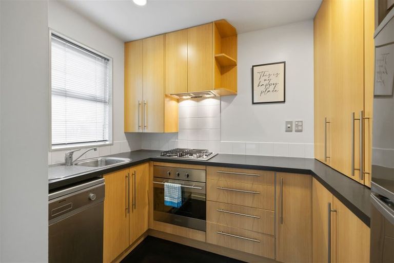 Photo of property in 2/88 Mathesons Road, Phillipstown, Christchurch, 8011