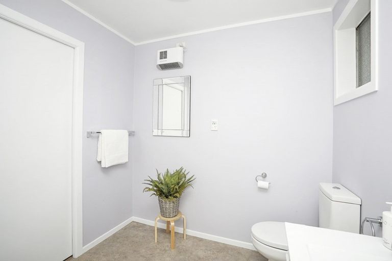 Photo of property in 54 O'byrne Street, Waikiwi, Invercargill, 9810