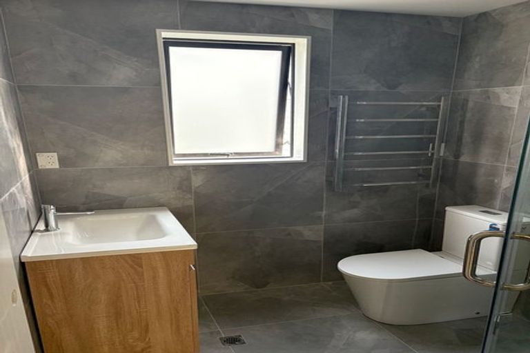 Photo of property in 47 Dale Crescent, Pakuranga, Auckland, 2010