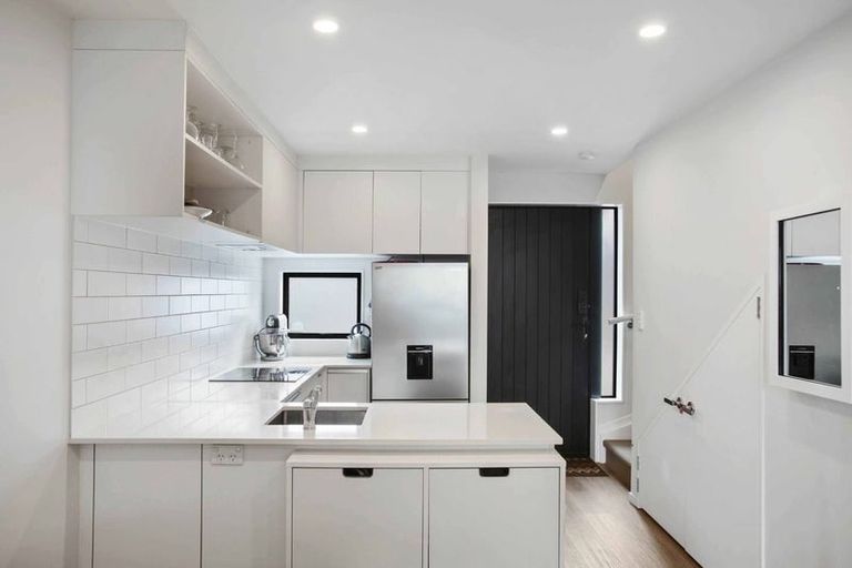 Photo of property in 28 Ivy Nola Way, Henderson, Auckland, 0612