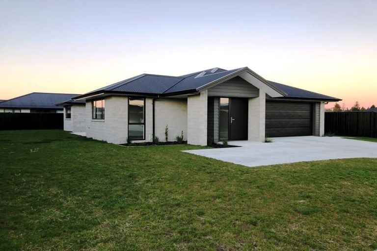 Photo of property in 13 Windermere Drive, Te Awamutu, 3800