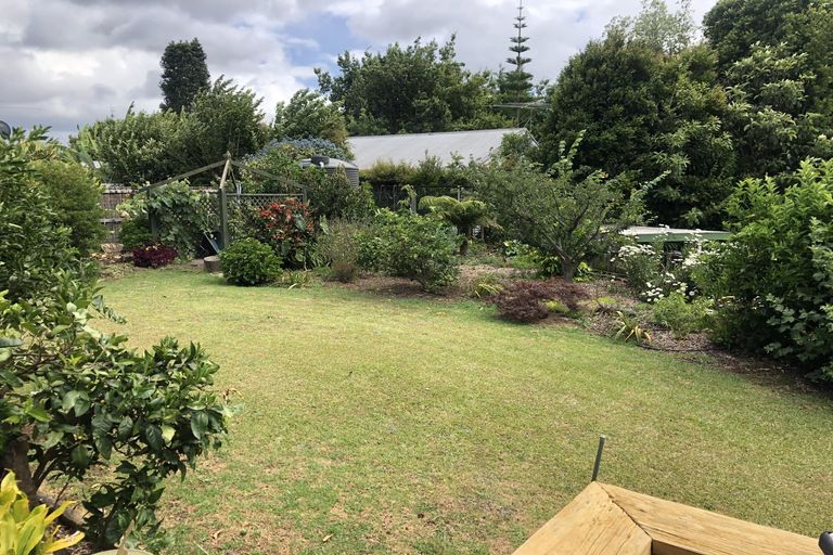 Photo of property in 6 Jacaranda Place, Kerikeri, 0230