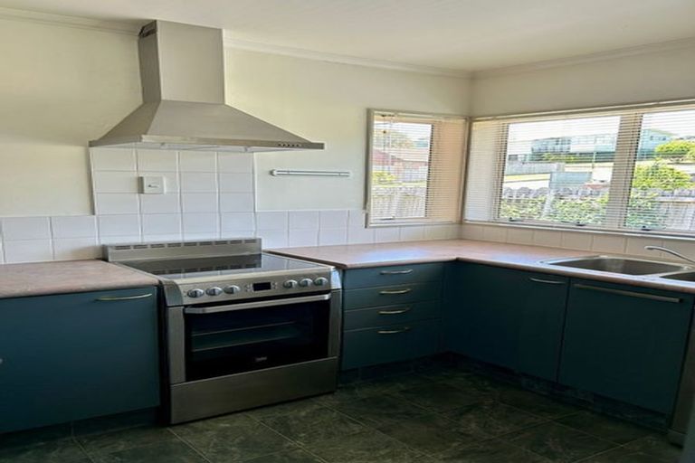 Photo of property in 5 The Boulevard, Red Beach, 0932