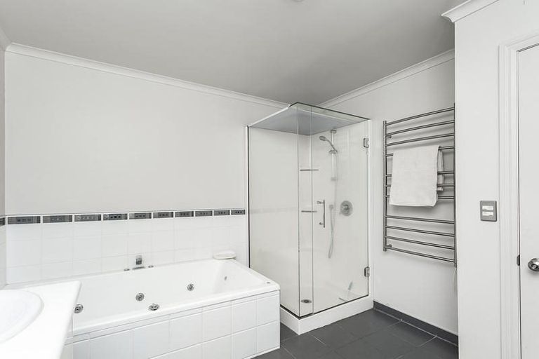 Photo of property in 5 Raglan Street, Balaclava, Dunedin, 9011