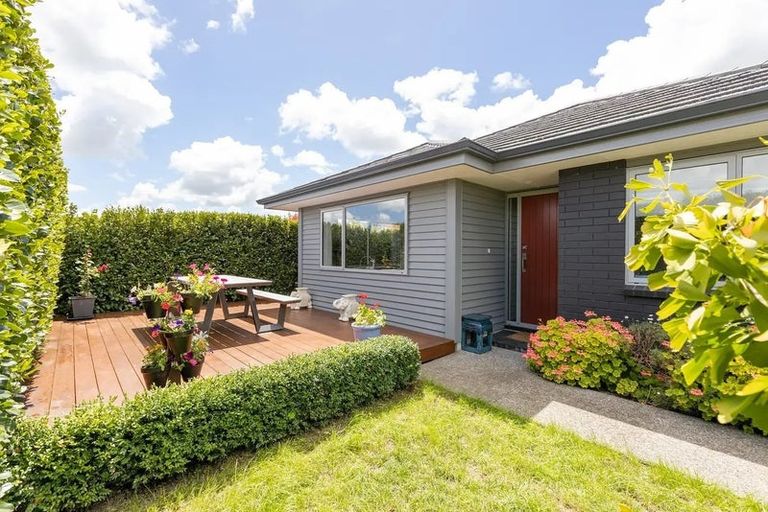 Photo of property in 12 Tuscan Lane, Martinborough, 5711