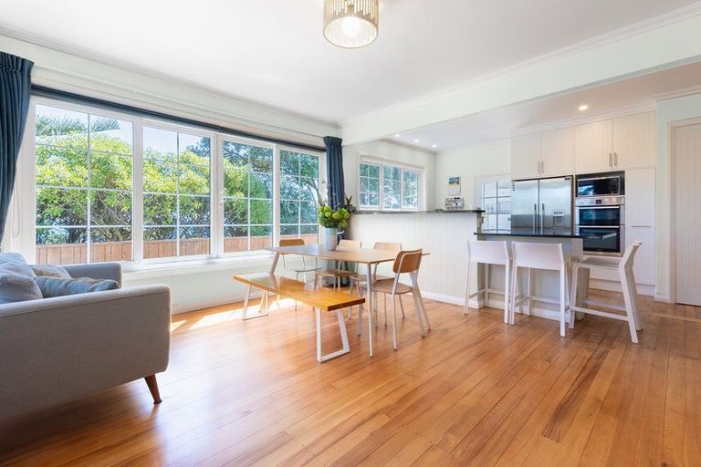 Photo of property in 1 Rosetta Road, Raumati South, Paraparaumu, 5032