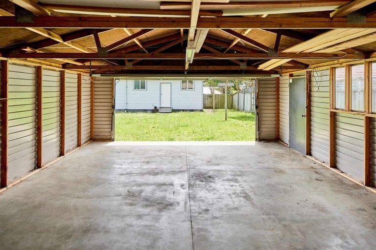 Photo of property in 6 Mexted Crescent, Ranui, Porirua, 5024