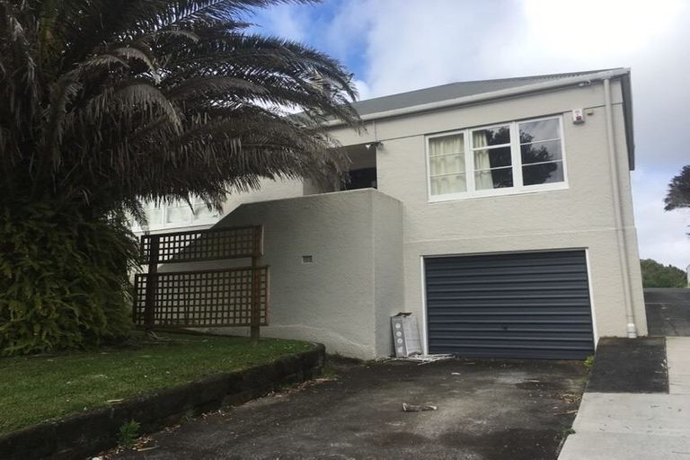 Photo of property in 97 Awaroa Road, Sunnyvale, Auckland, 0612