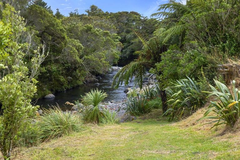 Photo of property in 1506 Egmont Road, Egmont Village, 4386