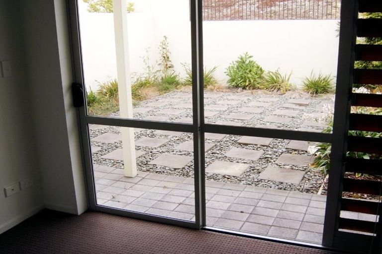 Photo of property in 7e/60 Masons Road, Oteha, Auckland, 0632