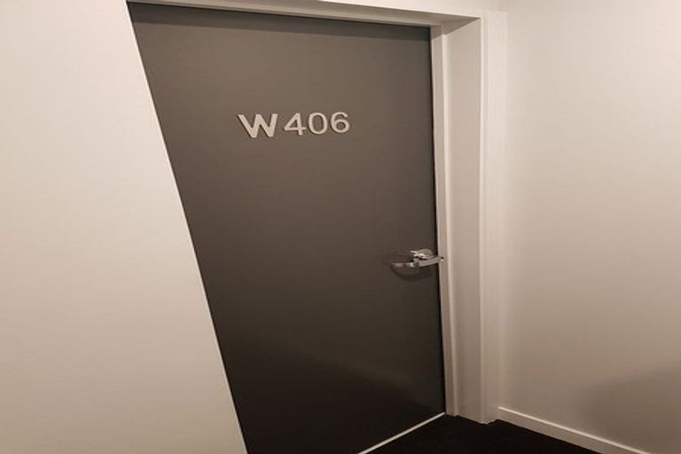 Photo of property in Pinnacle Apartments, W406/160 Victoria Street, Te Aro, Wellington, 6011