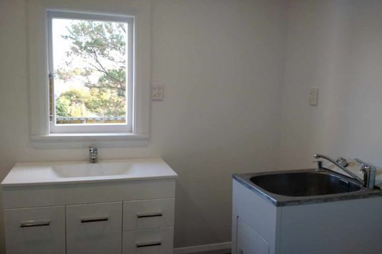 Photo of property in 27-29 Guys Hill Road, Hospital Hill, Napier, 4110