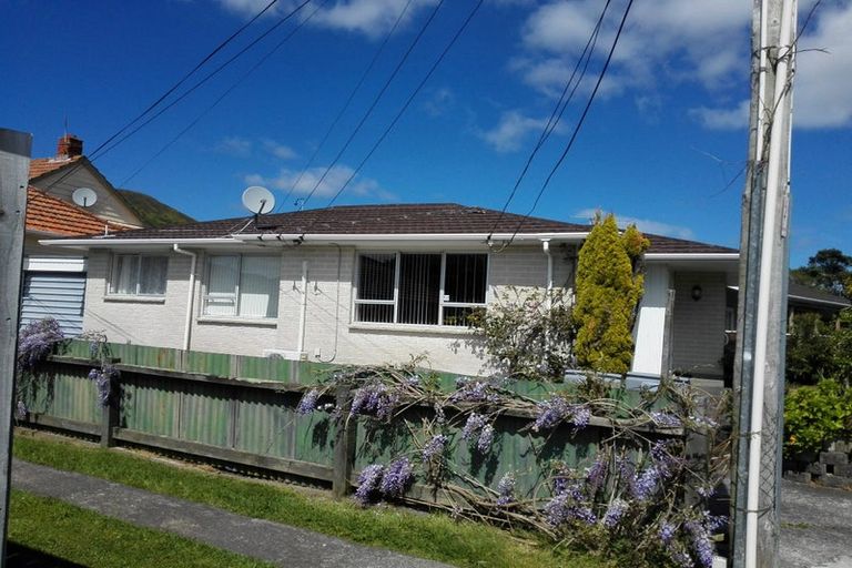 Photo of property in 96a Waiwhetu Road, Waterloo, Lower Hutt, 5011