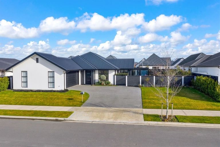 Photo of property in 36 Watkins Drive, Rangiora, 7400