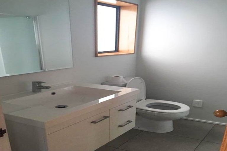 Photo of property in 8 Ilex Place, Totara Heights, Auckland, 2105