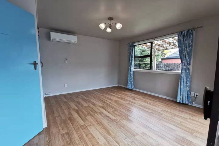 Photo of property in 67 Memorial Avenue, Ilam, Christchurch, 8053