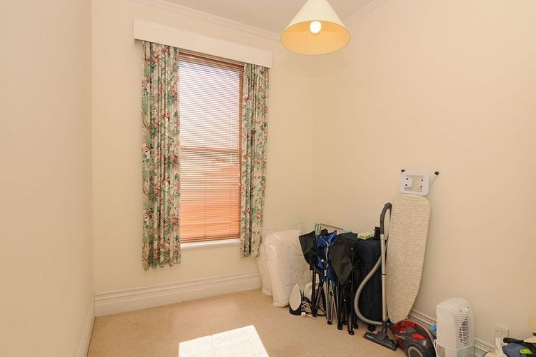 Photo of property in 9 Park Street, Thorndon, Wellington, 6011