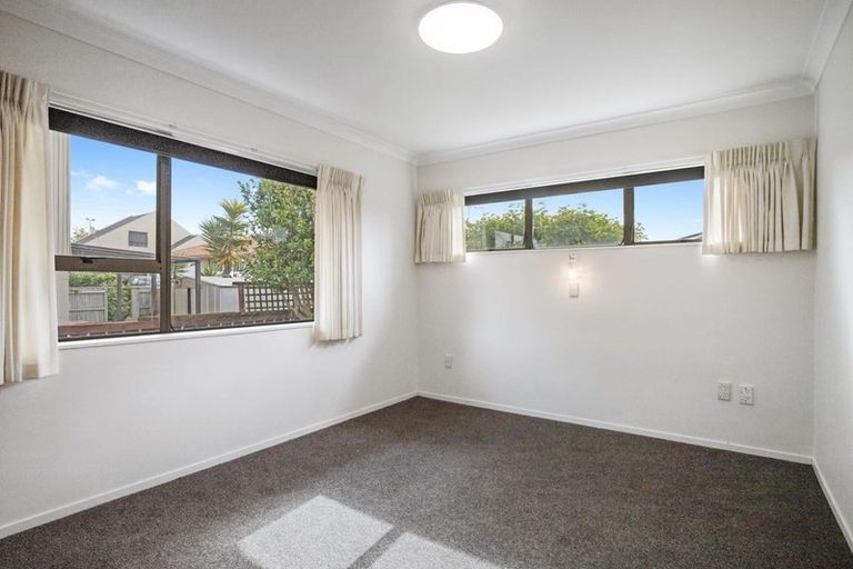 Photo of property in 71b Queen Street, Pukekohe, 2120