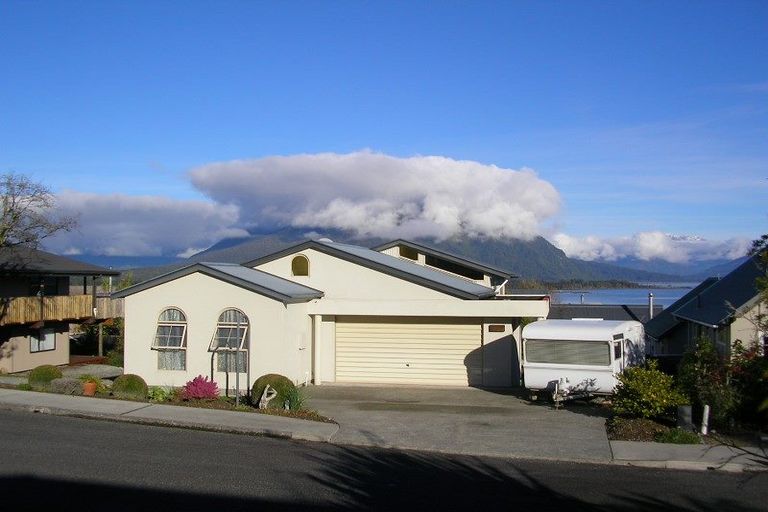Photo of property in 42 Korua Street, Moana, 7872