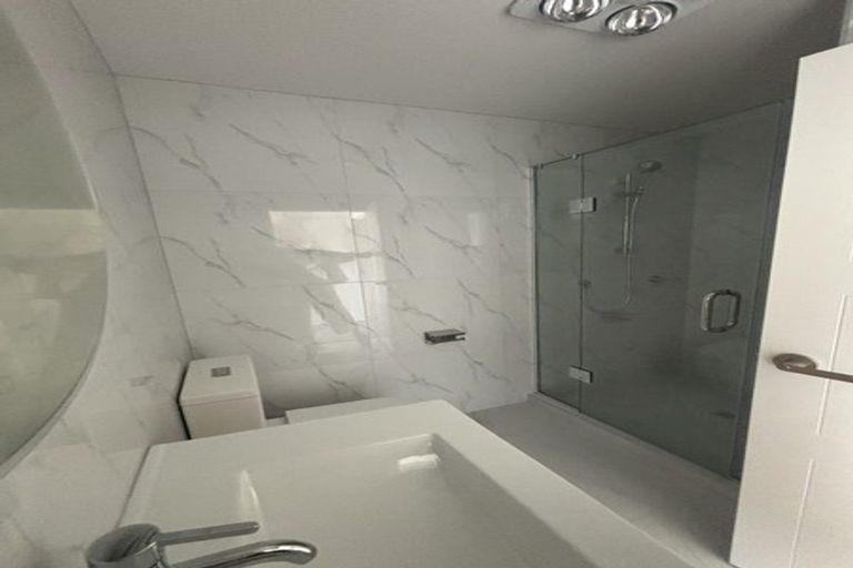 Photo of property in 1/800 Chapel Road, Northpark, Auckland, 2016