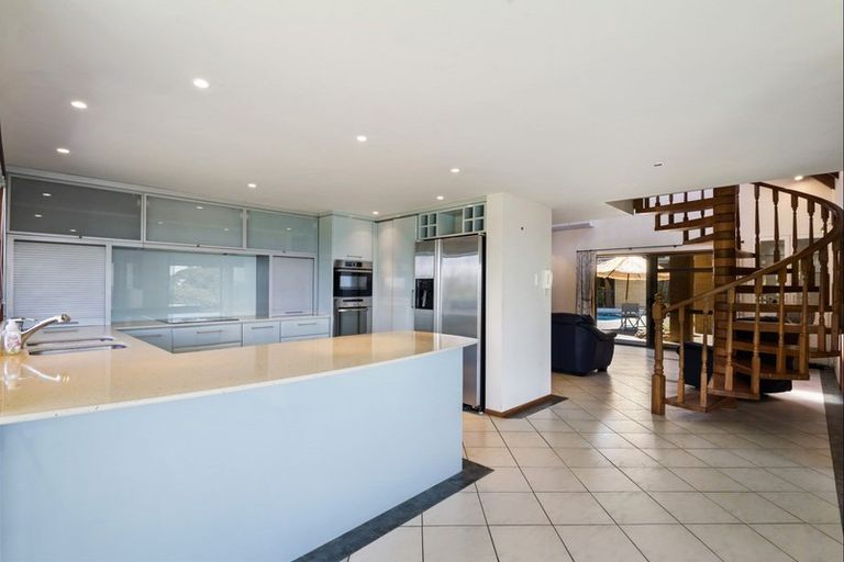 Photo of property in 59-61 Rock Isle Road, Torbay, Auckland, 0630