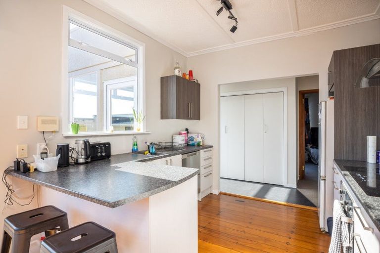 Photo of property in 26 Breakwater Road, Moturoa, New Plymouth, 4310