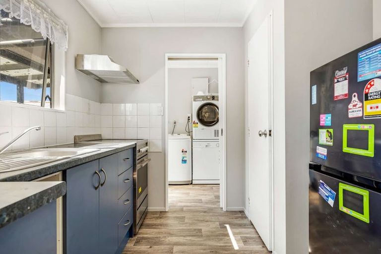 Photo of property in 10 Thebes Street, Pomare, Rotorua, 3015