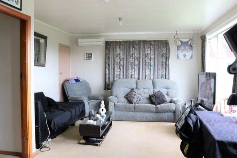 Photo of property in 15 Awatea Street, Levin, 5510