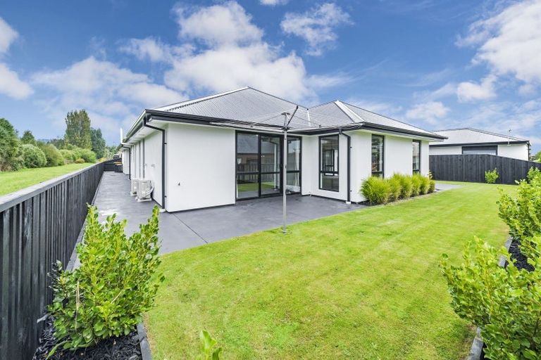 Photo of property in 29 Irvines Track, Halswell, Christchurch, 8025