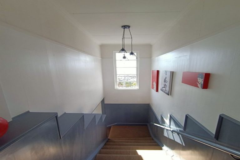 Photo of property in 42 Easther Crescent, Kew, Dunedin, 9012