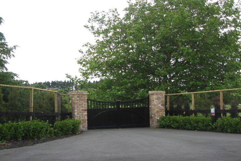 Photo of property in 102 Walters Road, Karaka, Papakura, 2580