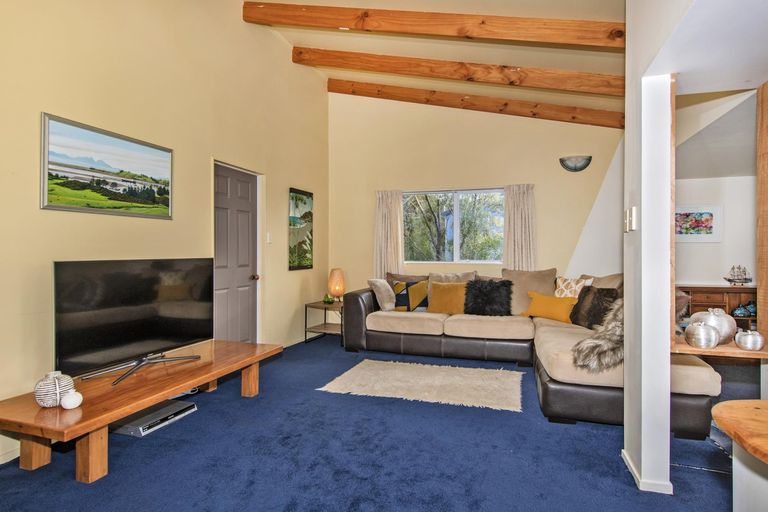 Photo of property in 14 Matakohe Place, Portland, Whangarei, 0178