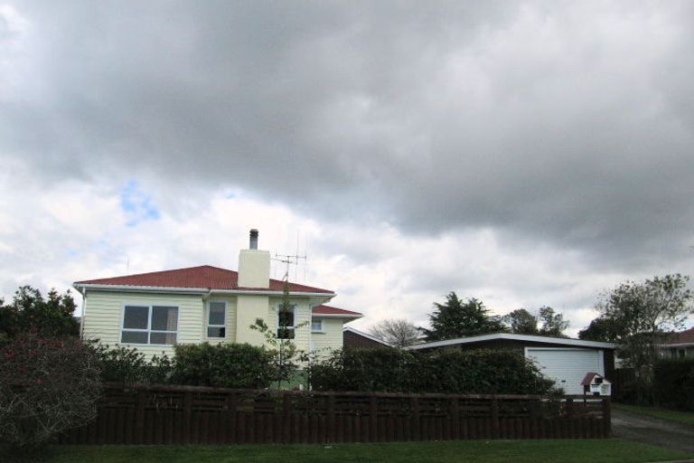 Photo of property in 16 Kesteven Avenue, Parkvale, Tauranga, 3112