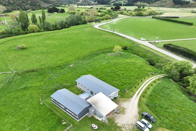 Photo of property in 115 Waipori Falls Road, Berwick Forest, Outram, 9073