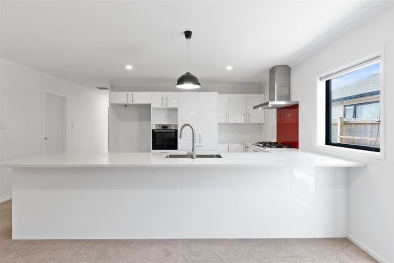 Photo of property in 11 Maioha Road, Pukekohe, 2120