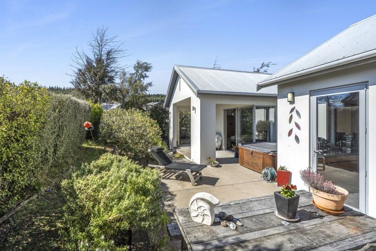 Photo of property in 19 Infinity Drive, Wanaka, 9305