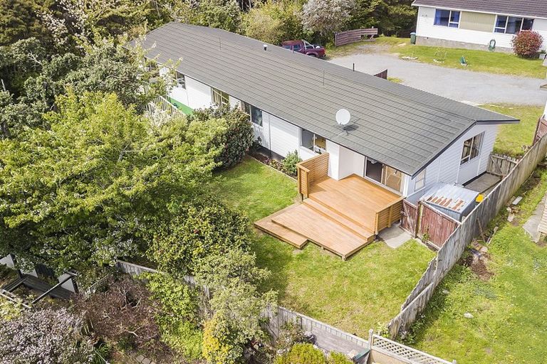 Photo of property in 42a Hicks Close, Whitby, Porirua, 5024