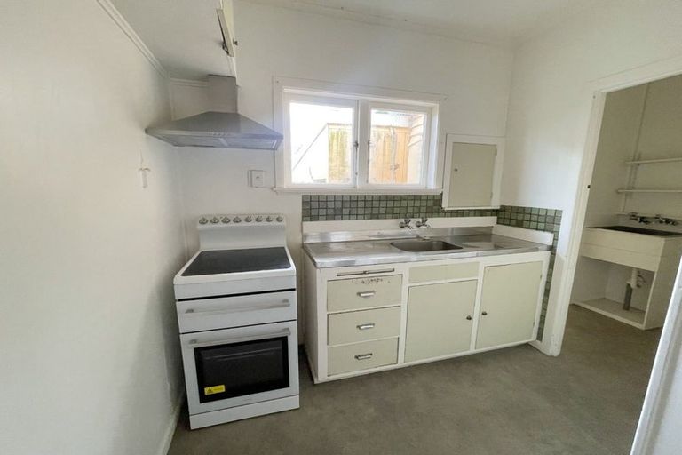 Photo of property in 257 Red Hills Road, Massey, Henderson, 0782