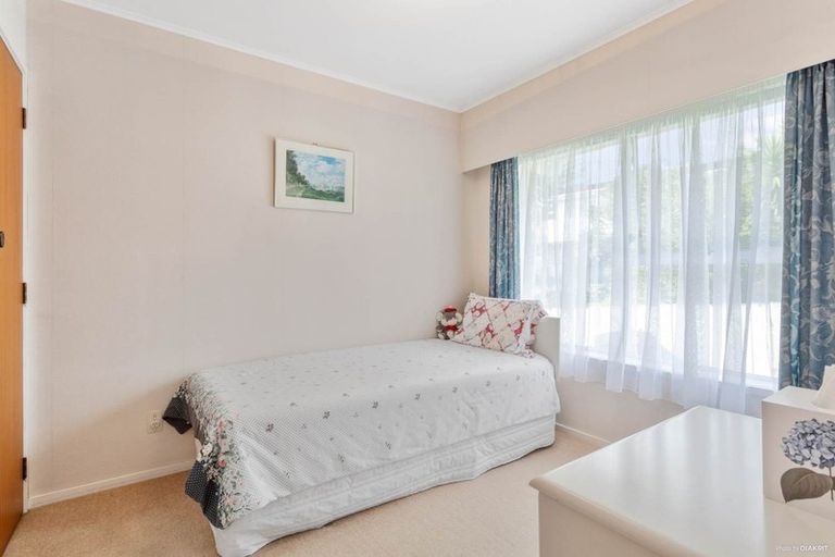 Photo of property in 1/17 Velma Road, Hillcrest, Auckland, 0627