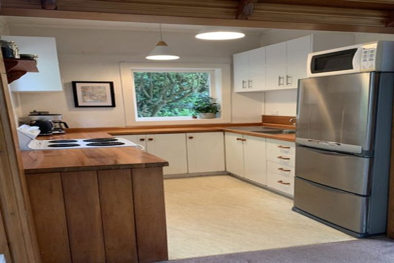 Photo of property in 5 Linwood Way, Island Bay, Wellington, 6023