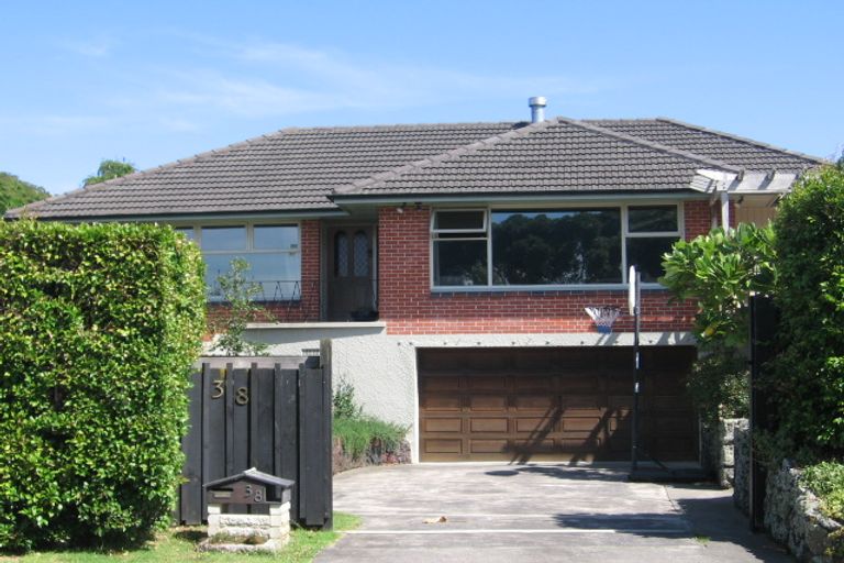 Photo of property in 32 Churchill Road, Murrays Bay, Auckland, 0630