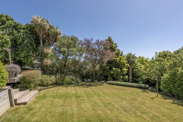Photo of property in 7 Hackthorne Road, Cashmere, Christchurch, 8022