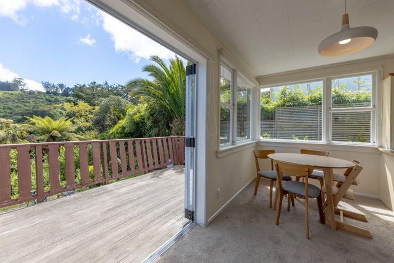 Photo of property in 24 Downes Road, Roseneath, Port Chalmers, 9023