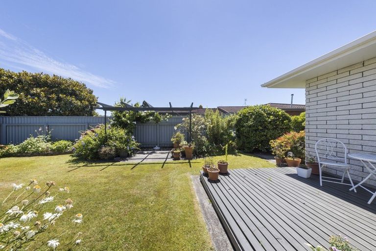 Photo of property in 19 Erin Street, Hokowhitu, Palmerston North, 4410