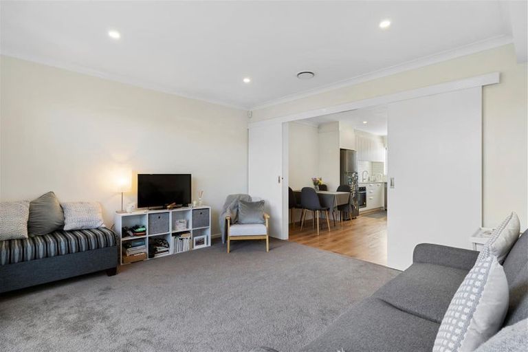 Photo of property in 10 Kiato Lane, Flat Bush, Auckland, 2019