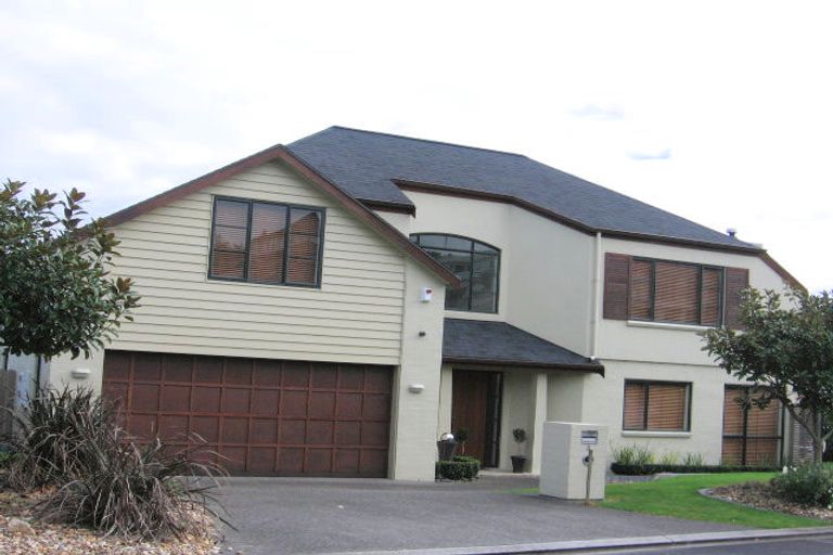 Property details for 3 Owenbeg Rise, Dannemora, Auckland, 2016