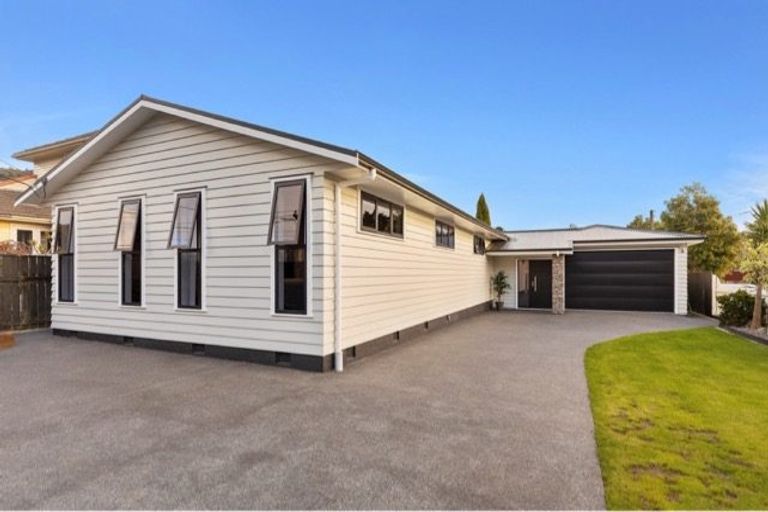 Photo of property in 54 Horoeka Street, Stokes Valley, Lower Hutt, 5019