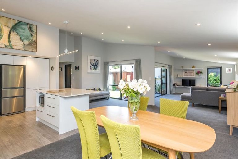 Photo of property in 28a Taylors Avenue, Bryndwr, Christchurch, 8052