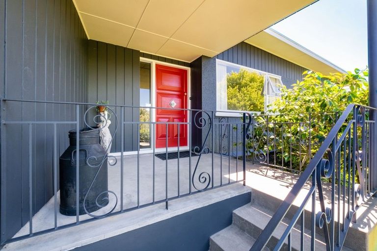 Photo of property in 43 Muritai Crescent, Havelock North, 4130