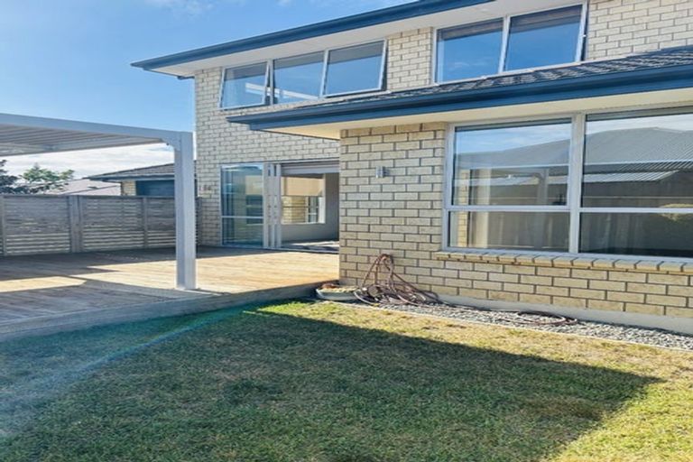 Photo of property in 10 Pakura Street, Pegasus, 7612